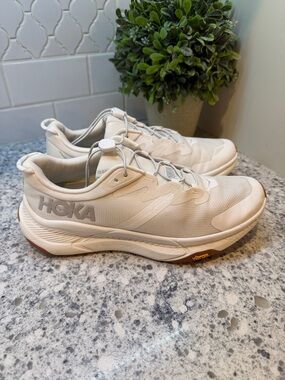Hoka One One Transport Running Shoes Womens Size 9.5 B White Beige Vibram Sole